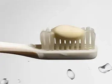 The Best Natural Toothpastes (According to a Biologic Dentist)